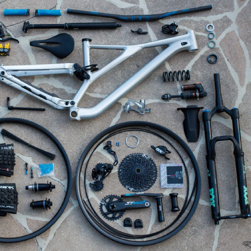 ACCESSOIRES & PIECES