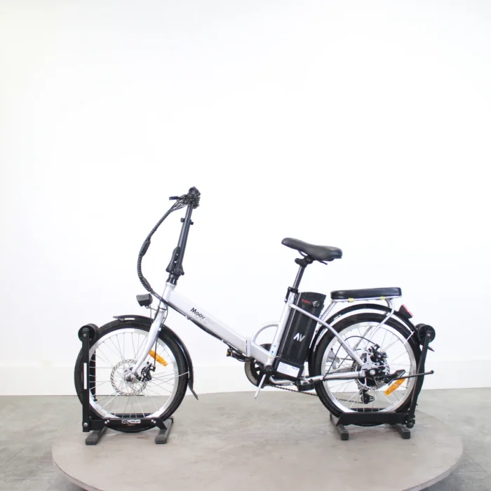 IMG_5814_1220x_crop_center