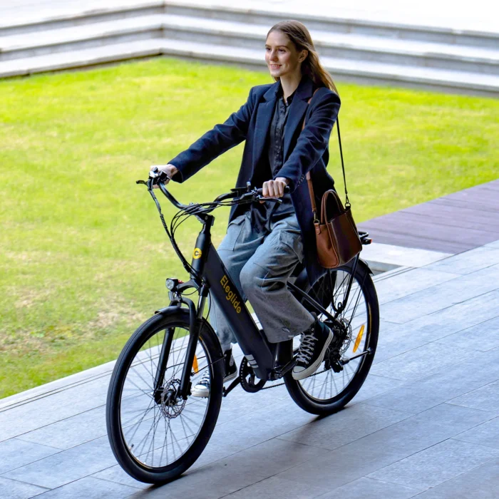 eleglide-T2-electric-bike-riders-image-3